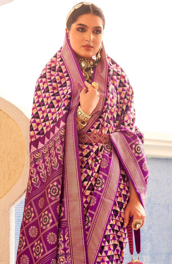 Striking Purple Color Silk Fabric Partywear Saree