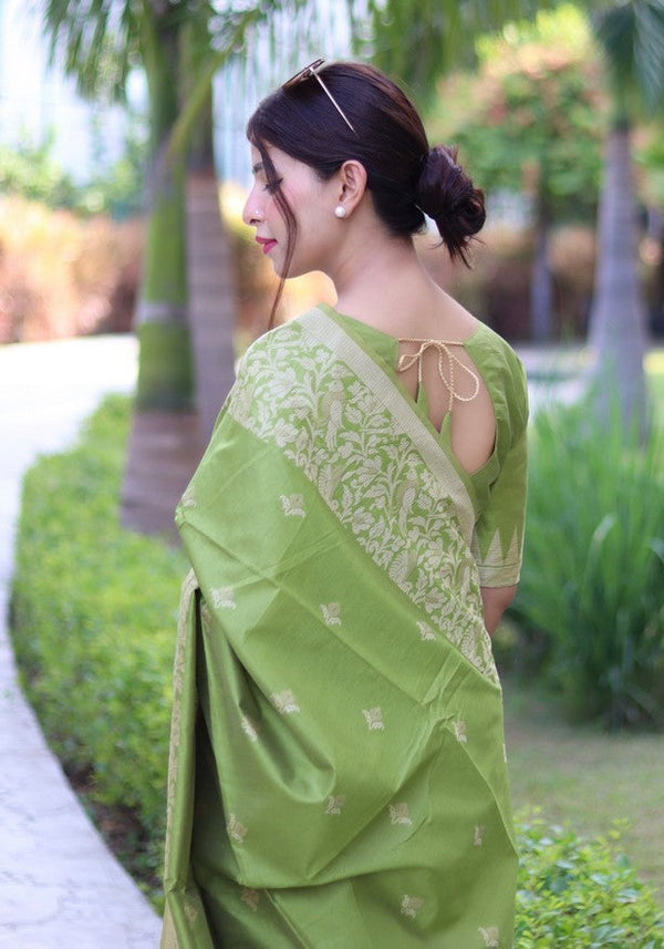 Grand Green Color Raw Silk Fabric Casual Saree