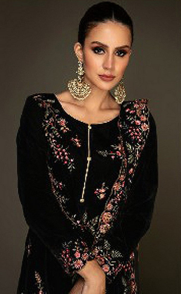 Tasteful Black Color Velvet Fabric Plazzo Suit