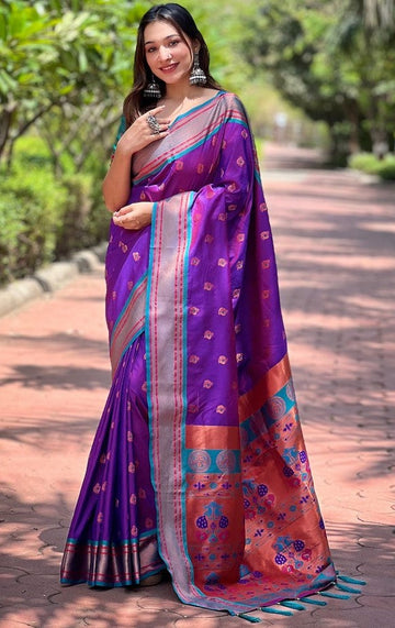 Lovely Voilet Color Silk Fabric Partywear Saree