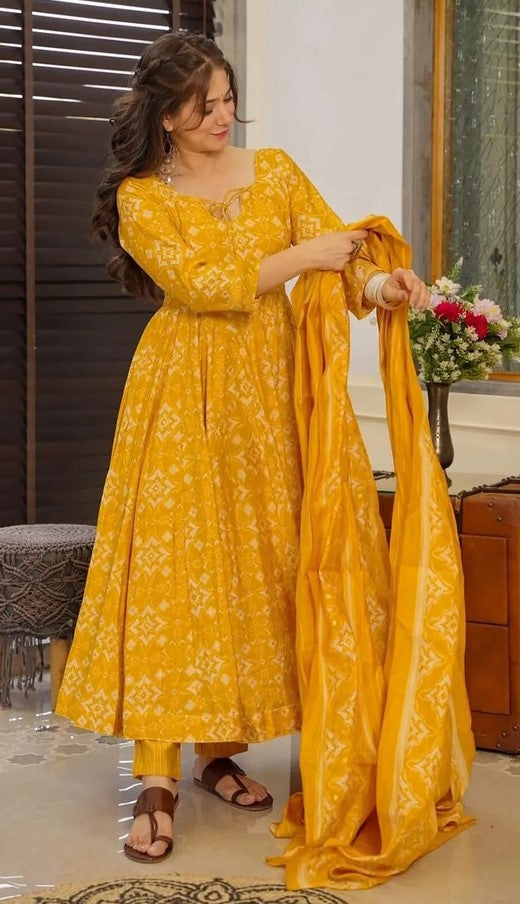 Divine Yellow Color Muslin Fabric Designer Suit