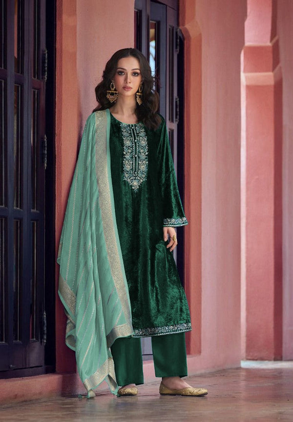 Tasteful Green Color Velvet Fabric Partywear Suit