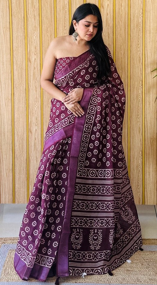 Grand Voilet Color Cotton Fabric Casual Saree