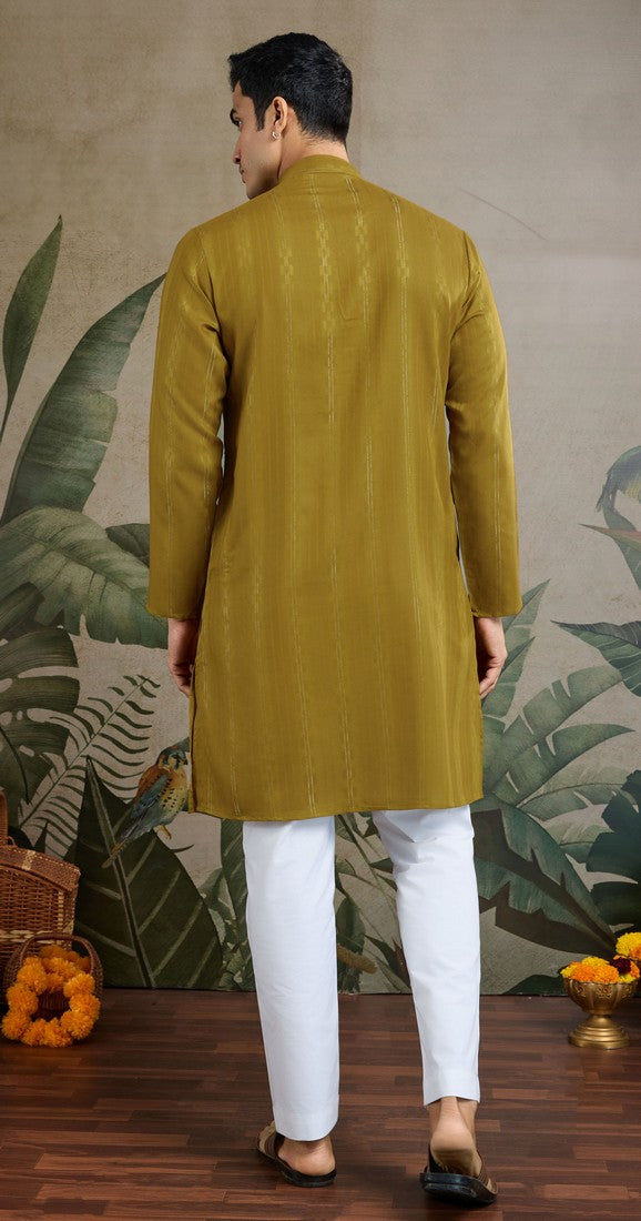 Dazzling Green Color Viscose Fabric Mens Kurta with Dupatta