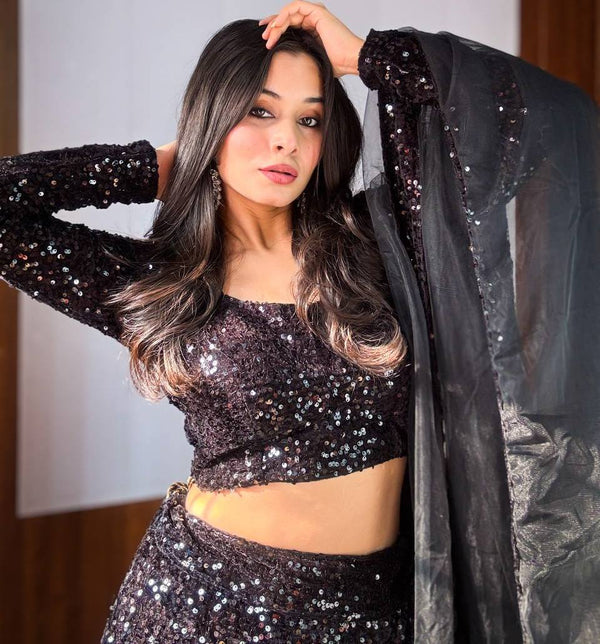 Magnetic Black Color Velvet Fabric Party Wear Lehenga