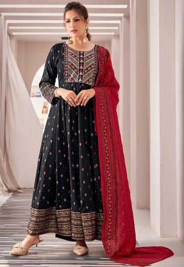 Striking Black Color Rayon Fabric Gown