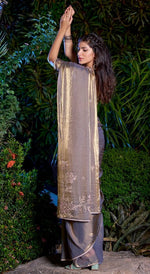 Striking Grey Color Silk Fabric Partywear Saree