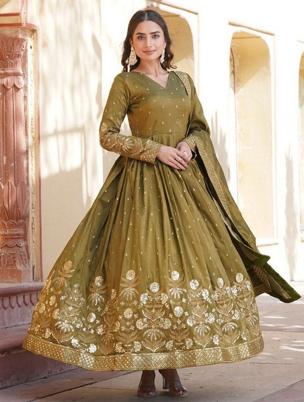 Striking Green Color Viscose Fabric Gown