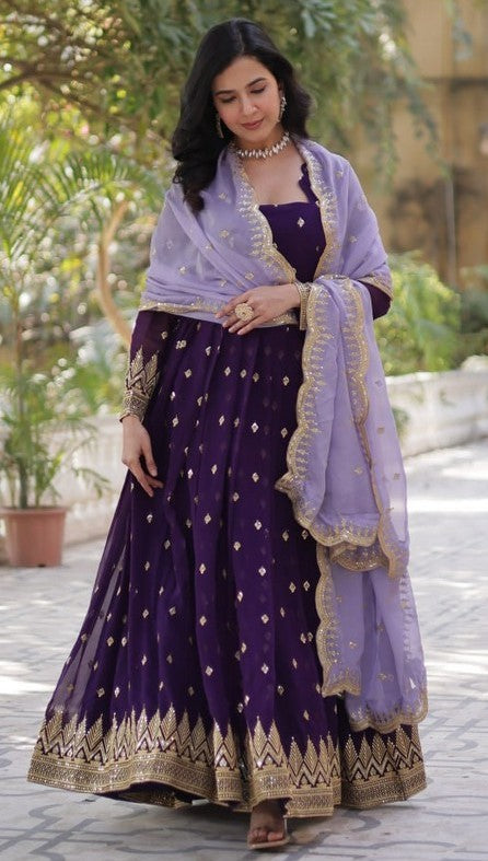 Magnetic Voilet Color Blooming Fabric Gown