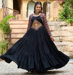 Dazzling Black Color Jacquard Fabric Gown
