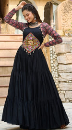 Dazzling Black Color Jacquard Fabric Gown