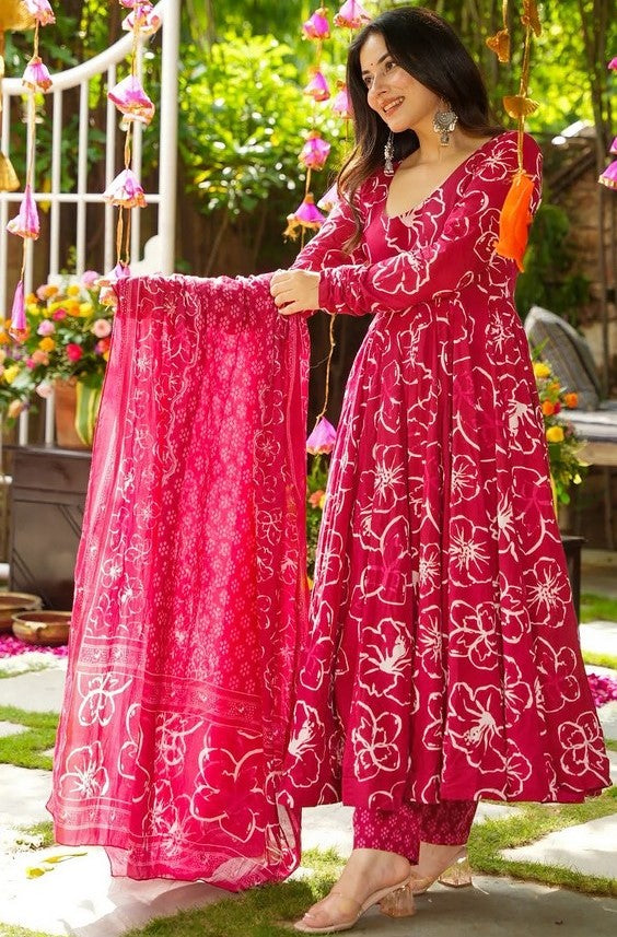 Amazing Pink Color Muslin Fabric Designer Suit