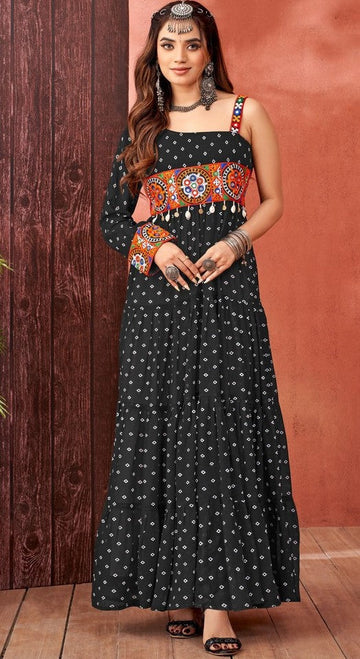 Striking Black Color Georgette Fabric Gown