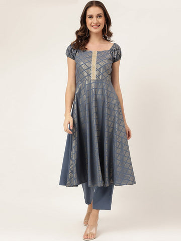 Lovely Grey Color Crepe Fabric Casual Kurti With Bottom