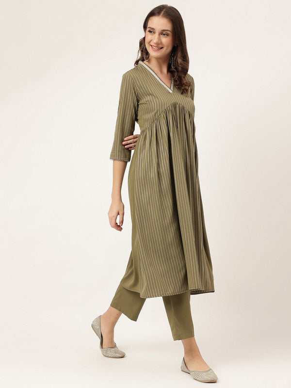 Lovely Green Color Crepe Fabric Casual Kurti With Bottom