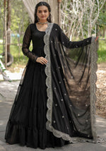 Dazzling Black Color Blooming Fabric Gown